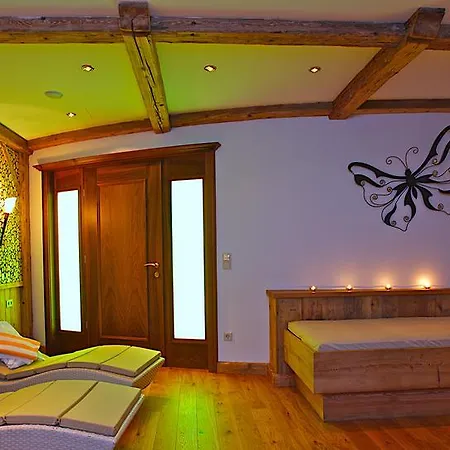 Am Schlossberg Отель 4*