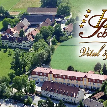 Am Schlossberg Отель 4*