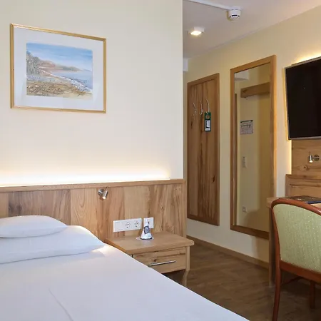 Am Schlossberg 4*