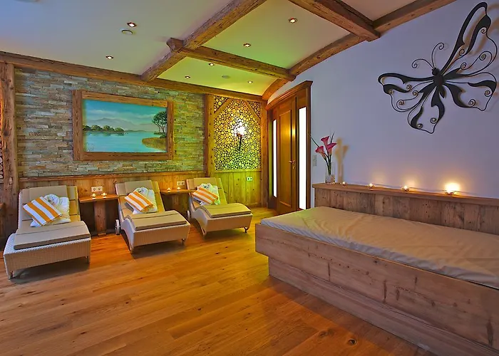 アム シュロスベルク 4*